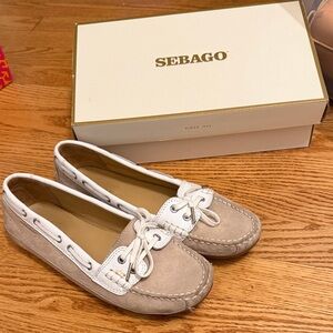 Sebago Women's Beige and White Loafers